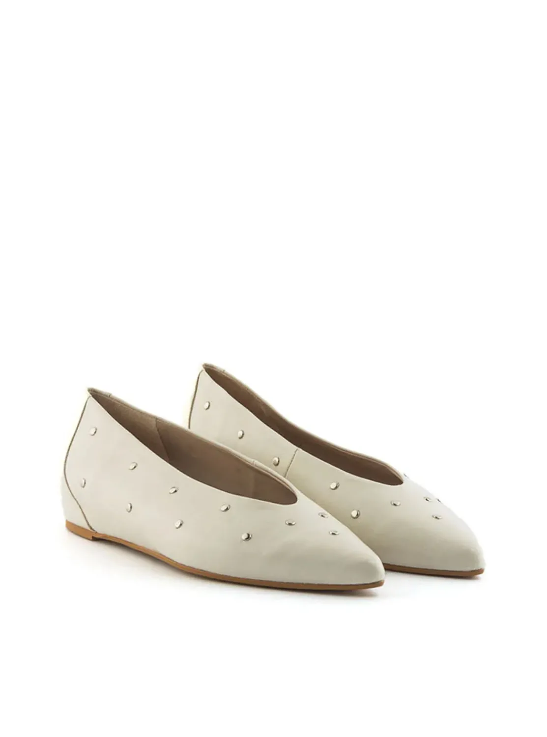 bailarina_tachas_cua_piel_1.webp Bailarina tachas cuña piel blanco | WONDERS Online