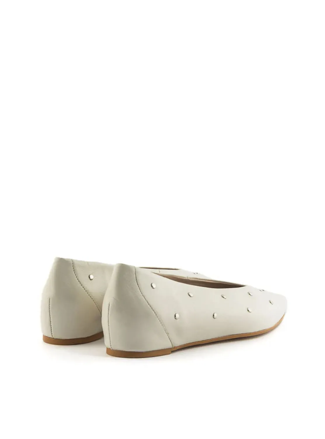 bailarina_tachas_cua_piel_2.webp Bailarina tachas cuña piel blanco | WONDERS Online