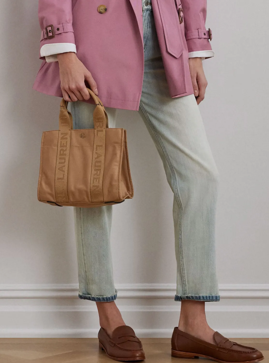bolso_tote_mini_nailon_ar_1.webp Bolso tote mini nailon arena | RALPH LAUREN Outlet