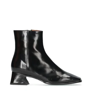 Botín basic piel charol negro | ANGEL ALARCON Online