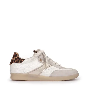 Deportivo retro piel blanco | WEEKEND Fashion
