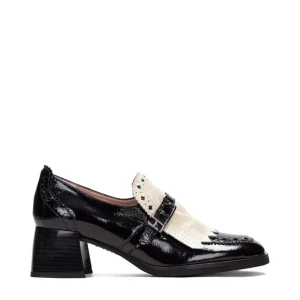 Mocasín flecos piel charol negro | HISPANITAS New